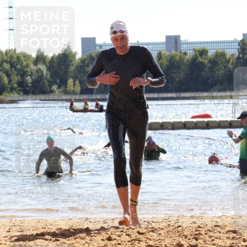 07.09.2025 - 19. Norderstedt Triathlon Luisa Fischer http://msf.ph/oto/8763713 07.09.2025 15:00:25 Schwimmen 362 meine-sportfotos.de