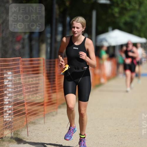 07.09.2025 - 19. Norderstedt Triathlon Michael Strokosch http://msf.ph/oto/8763754 07.09.2025 12:10:50 Laufen 300, 1155 meine-sportfotos.de