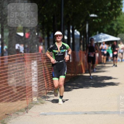 07.09.2025 - 19. Norderstedt Triathlon Michael Strokosch http://msf.ph/oto/8763775 07.09.2025 13:19:40 Laufen 197, 1221, 1262 meine-sportfotos.de