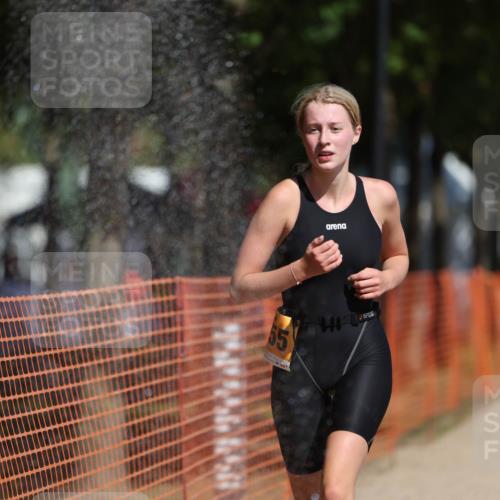 07.09.2025 - 19. Norderstedt Triathlon Michael Strokosch http://msf.ph/oto/8763778 07.09.2025 12:10:52 Laufen 300, 1155 meine-sportfotos.de