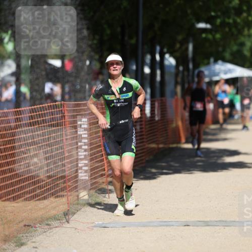 07.09.2025 - 19. Norderstedt Triathlon Michael Strokosch http://msf.ph/oto/8763798 07.09.2025 13:19:40 Laufen 197, 1221, 1262 meine-sportfotos.de