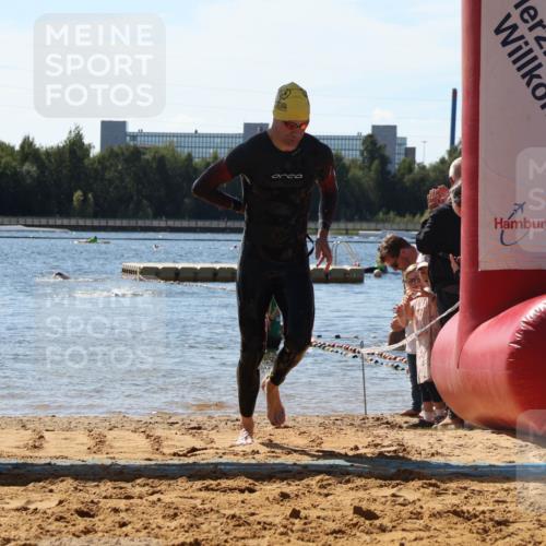 07.09.2025 - 19. Norderstedt Triathlon Luisa Fischer http://msf.ph/oto/8763806 07.09.2025 12:28:32 Schwimmen 1366 meine-sportfotos.de
