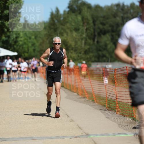 07.09.2025 - 19. Norderstedt Triathlon Michael Strokosch http://msf.ph/oto/8763822 07.09.2025 12:57:44 Laufen 139, 309, 813 meine-sportfotos.de