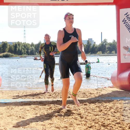 07.09.2025 - 19. Norderstedt Triathlon Luisa Fischer http://msf.ph/oto/8763826 07.09.2025 15:00:39 Schwimmen 889, 950, 1530, 1531 meine-sportfotos.de
