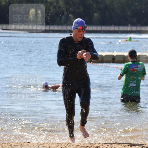 07.09.2025 - 19. Norderstedt Triathlon Luisa Fischer http://msf.ph/oto/8763835 07.09.2025 12:28:59 Schwimmen 698 meine-sportfotos.de