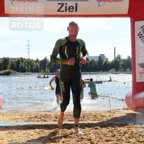 07.09.2025 - 19. Norderstedt Triathlon Luisa Fischer http://msf.ph/oto/8763840 07.09.2025 15:00:41 Schwimmen 889, 950, 1405, 1530, 1531 meine-sportfotos.de