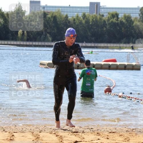 07.09.2025 - 19. Norderstedt Triathlon Luisa Fischer http://msf.ph/oto/8763844 07.09.2025 12:28:59 Schwimmen 698 meine-sportfotos.de