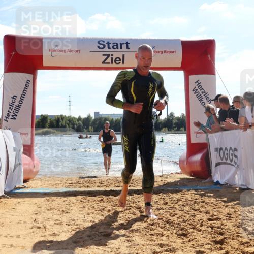 07.09.2025 - 19. Norderstedt Triathlon Luisa Fischer http://msf.ph/oto/8763850 07.09.2025 15:00:42 Schwimmen 889, 950, 1405, 1530, 1531 meine-sportfotos.de