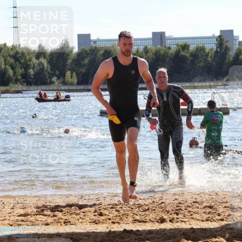 07.09.2025 - 19. Norderstedt Triathlon Luisa Fischer http://msf.ph/oto/8763857 07.09.2025 15:00:43 Schwimmen 889, 950, 1405, 1530, 1531 meine-sportfotos.de