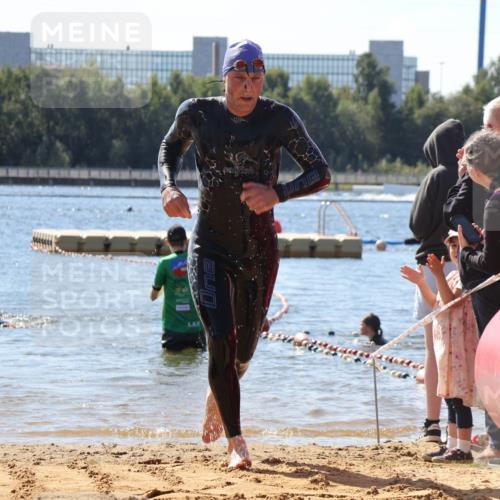 07.09.2025 - 19. Norderstedt Triathlon Luisa Fischer http://msf.ph/oto/8763860 07.09.2025 12:29:00 Schwimmen 698 meine-sportfotos.de
