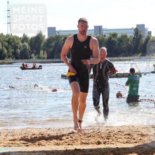 07.09.2025 - 19. Norderstedt Triathlon Luisa Fischer http://msf.ph/oto/8763861 07.09.2025 15:00:43 Schwimmen 889, 950, 1405, 1530, 1531 meine-sportfotos.de