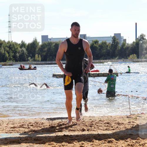07.09.2025 - 19. Norderstedt Triathlon Luisa Fischer http://msf.ph/oto/8763865 07.09.2025 15:00:44 Schwimmen 889, 950, 1405, 1530, 1531 meine-sportfotos.de