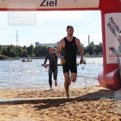07.09.2025 - 19. Norderstedt Triathlon Luisa Fischer http://msf.ph/oto/8763873 07.09.2025 15:00:44 Schwimmen 889, 950, 1405, 1530, 1531 meine-sportfotos.de