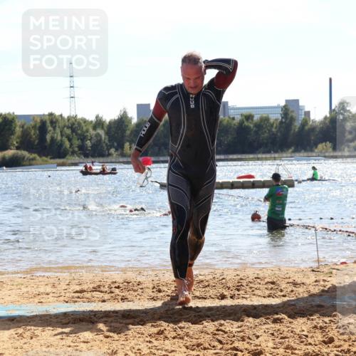 07.09.2025 - 19. Norderstedt Triathlon Luisa Fischer http://msf.ph/oto/8763895 07.09.2025 15:00:46 Schwimmen 889, 950, 1405, 1530, 1531 meine-sportfotos.de