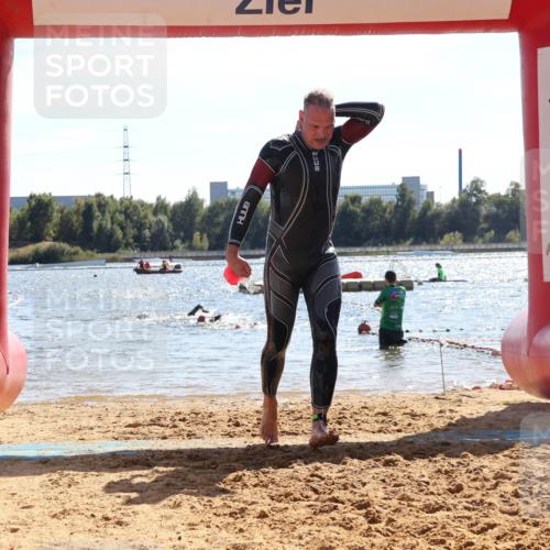 07.09.2025 - 19. Norderstedt Triathlon Luisa Fischer http://msf.ph/oto/8763899 07.09.2025 15:00:47 Schwimmen 889, 950, 1405, 1530, 1531 meine-sportfotos.de