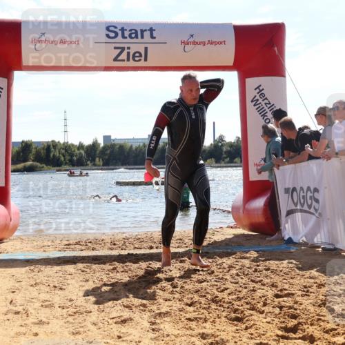 07.09.2025 - 19. Norderstedt Triathlon Luisa Fischer http://msf.ph/oto/8763903 07.09.2025 15:00:47 Schwimmen 889, 950, 1405, 1530, 1531 meine-sportfotos.de