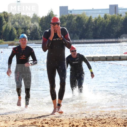 07.09.2025 - 19. Norderstedt Triathlon Luisa Fischer http://msf.ph/oto/8763954 07.09.2025 15:01:06 Schwimmen 871, 909, 1529, 1539 meine-sportfotos.de