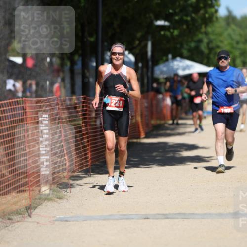 07.09.2025 - 19. Norderstedt Triathlon Michael Strokosch http://msf.ph/oto/8763956 07.09.2025 13:19:44 Laufen 197, 357, 1221, 1262 meine-sportfotos.de