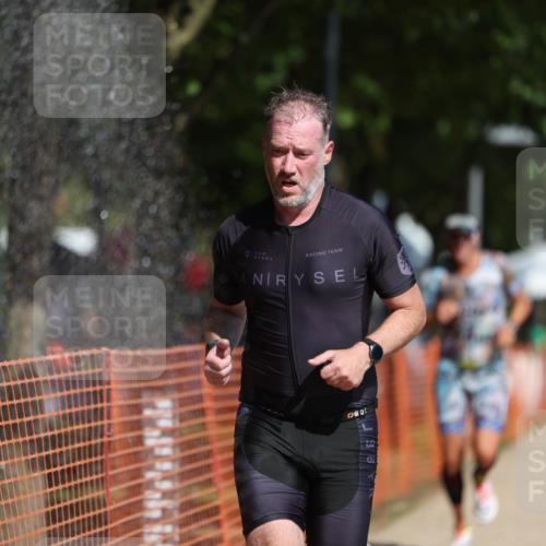 07.09.2025 - 19. Norderstedt Triathlon Michael Strokosch http://msf.ph/oto/8763987 07.09.2025 12:11:17 Laufen 729, 787 meine-sportfotos.de