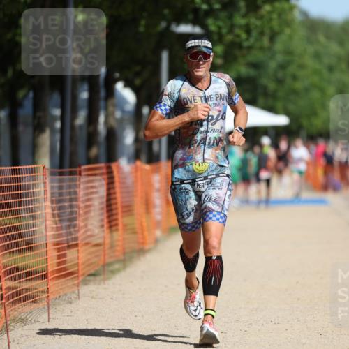 07.09.2025 - 19. Norderstedt Triathlon Michael Strokosch http://msf.ph/oto/8764005 07.09.2025 12:11:19 Laufen 729, 787 meine-sportfotos.de