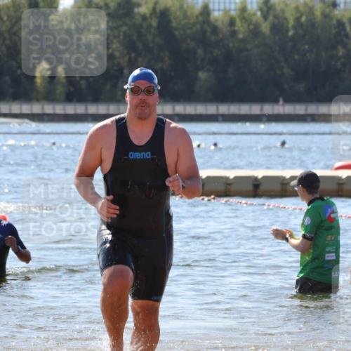 07.09.2025 - 19. Norderstedt Triathlon Luisa Fischer http://msf.ph/oto/8764017 07.09.2025 12:30:28 Schwimmen 706, 707, 1270 meine-sportfotos.de