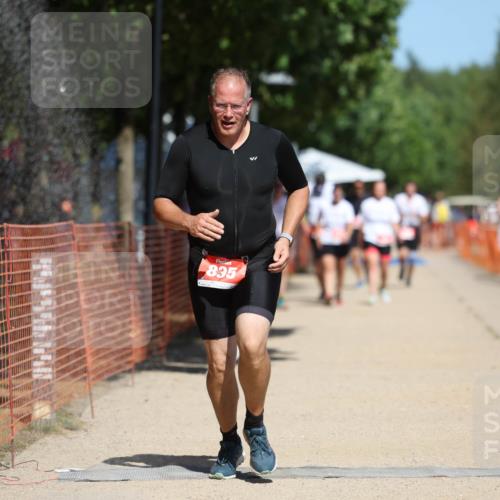 07.09.2025 - 19. Norderstedt Triathlon Michael Strokosch http://msf.ph/oto/8764028 07.09.2025 12:58:01 Laufen 176, 713, 835 meine-sportfotos.de