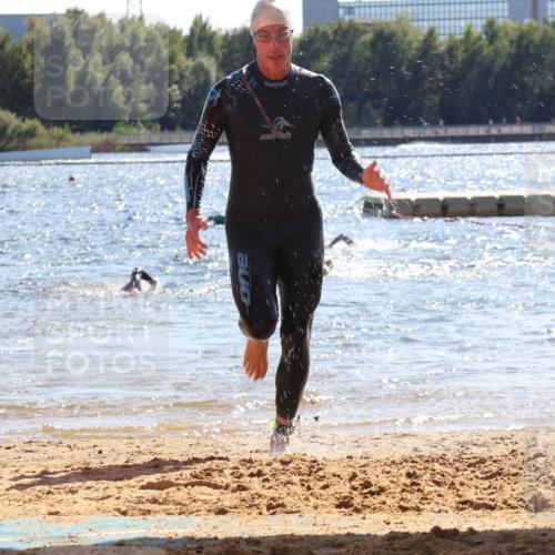 07.09.2025 - 19. Norderstedt Triathlon Luisa Fischer http://msf.ph/oto/8764056 07.09.2025 15:01:30 Schwimmen 396 meine-sportfotos.de