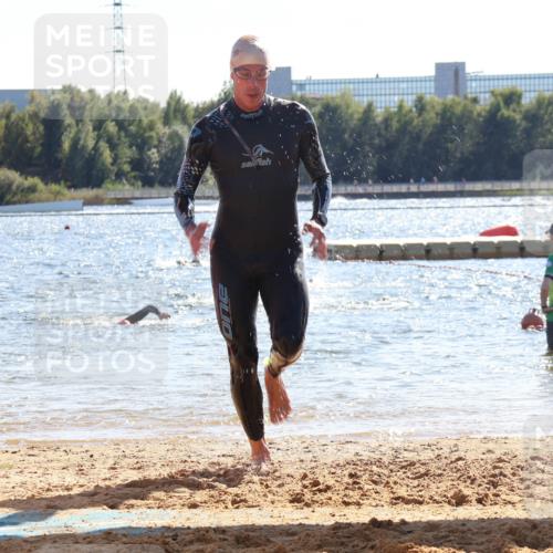 07.09.2025 - 19. Norderstedt Triathlon Luisa Fischer http://msf.ph/oto/8764061 07.09.2025 15:01:30 Schwimmen 396 meine-sportfotos.de