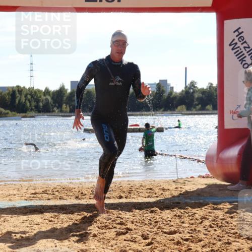 07.09.2025 - 19. Norderstedt Triathlon Luisa Fischer http://msf.ph/oto/8764073 07.09.2025 15:01:31 Schwimmen 396 meine-sportfotos.de