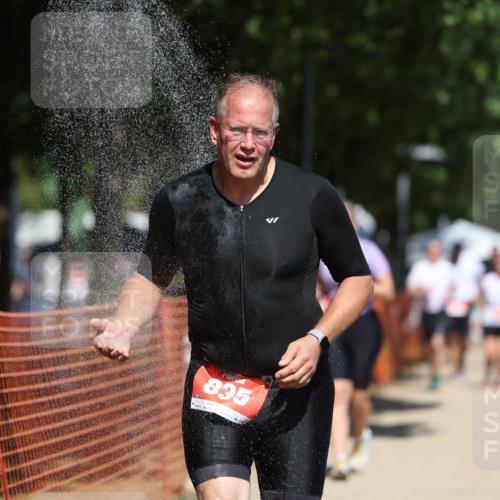 07.09.2025 - 19. Norderstedt Triathlon Michael Strokosch http://msf.ph/oto/8764078 07.09.2025 12:58:02 Laufen 176, 713, 835, 1398 meine-sportfotos.de