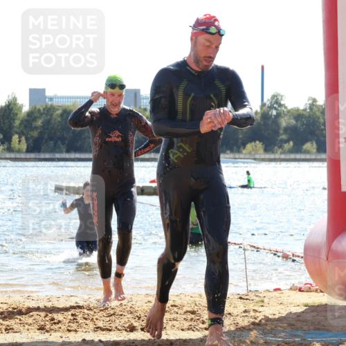 07.09.2025 - 19. Norderstedt Triathlon Luisa Fischer http://msf.ph/oto/8764084 07.09.2025 15:01:49 Schwimmen 397, 878, 885 meine-sportfotos.de