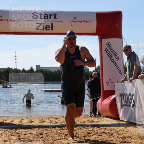 07.09.2025 - 19. Norderstedt Triathlon Luisa Fischer http://msf.ph/oto/8764091 07.09.2025 12:30:32 Schwimmen 706, 1270 meine-sportfotos.de
