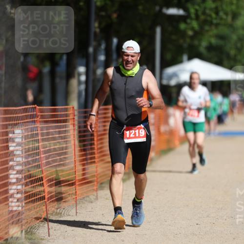 07.09.2025 - 19. Norderstedt Triathlon Michael Strokosch http://msf.ph/oto/8764092 07.09.2025 12:11:34 Laufen 719, 1219 meine-sportfotos.de