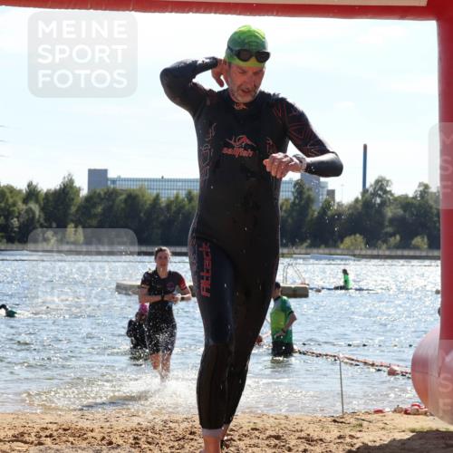 07.09.2025 - 19. Norderstedt Triathlon Luisa Fischer http://msf.ph/oto/8764105 07.09.2025 15:01:51 Schwimmen 397, 878, 885 meine-sportfotos.de