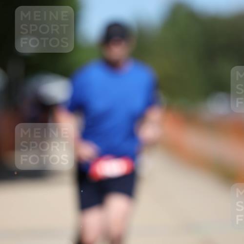 07.09.2025 - 19. Norderstedt Triathlon Michael Strokosch http://msf.ph/oto/8764118 07.09.2025 13:19:48 Laufen 197, 357, 1221, 1321, 1397 meine-sportfotos.de