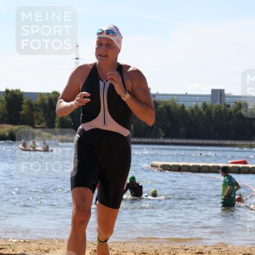 07.09.2025 - 19. Norderstedt Triathlon Luisa Fischer http://msf.ph/oto/8764136 07.09.2025 12:30:51 Schwimmen 222, 351 meine-sportfotos.de