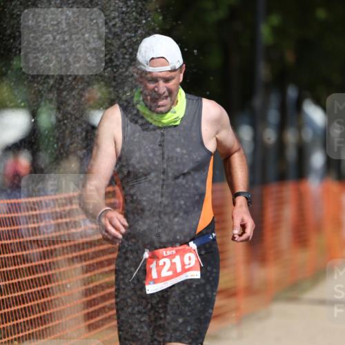07.09.2025 - 19. Norderstedt Triathlon Michael Strokosch http://msf.ph/oto/8764138 07.09.2025 12:11:36 Laufen 719, 1219 meine-sportfotos.de