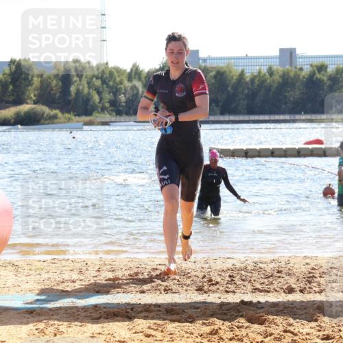 07.09.2025 - 19. Norderstedt Triathlon Luisa Fischer http://msf.ph/oto/8764142 07.09.2025 15:01:54 Schwimmen 397, 878, 885 meine-sportfotos.de