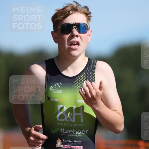 07.09.2025 - 19. Norderstedt Triathlon Michael Strokosch http://msf.ph/oto/8764146 07.09.2025 11:30:56 Laufen 1180 meine-sportfotos.de