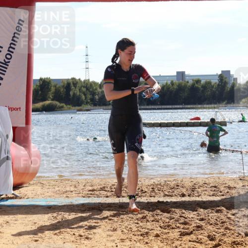 07.09.2025 - 19. Norderstedt Triathlon Luisa Fischer http://msf.ph/oto/8764162 07.09.2025 15:01:55 Schwimmen 397, 878, 885 meine-sportfotos.de