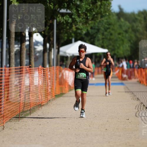 07.09.2025 - 19. Norderstedt Triathlon Michael Strokosch http://msf.ph/oto/8764171 07.09.2025 10:48:11 Laufen 123, 132, 1115 meine-sportfotos.de