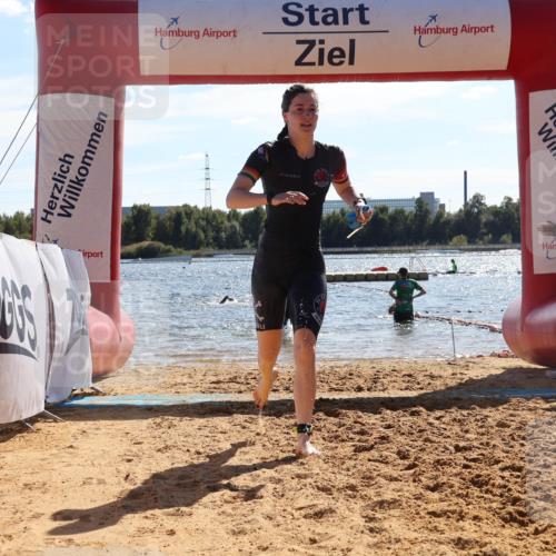 07.09.2025 - 19. Norderstedt Triathlon Luisa Fischer http://msf.ph/oto/8764174 07.09.2025 15:01:55 Schwimmen 397, 878, 885 meine-sportfotos.de
