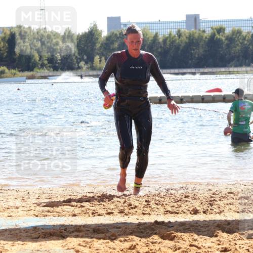 07.09.2025 - 19. Norderstedt Triathlon Luisa Fischer http://msf.ph/oto/8764211 07.09.2025 15:02:01 Schwimmen 397, 878, 885, 939 meine-sportfotos.de