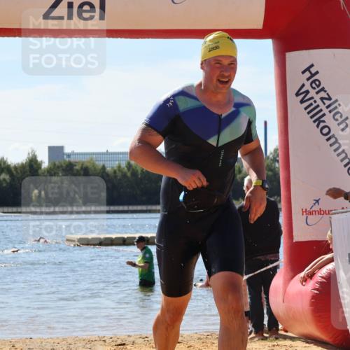 07.09.2025 - 19. Norderstedt Triathlon Luisa Fischer http://msf.ph/oto/8764220 07.09.2025 12:31:11 Schwimmen 166, 209, 1344 meine-sportfotos.de