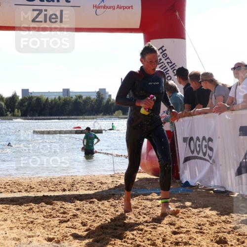 07.09.2025 - 19. Norderstedt Triathlon Luisa Fischer http://msf.ph/oto/8764247 07.09.2025 15:02:04 Schwimmen 878, 939 meine-sportfotos.de