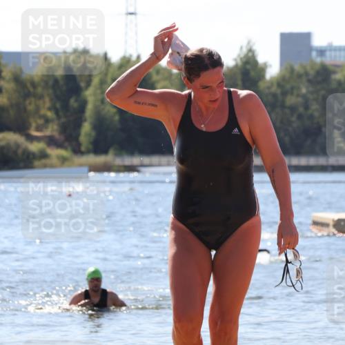 07.09.2025 - 19. Norderstedt Triathlon Luisa Fischer http://msf.ph/oto/8764251 07.09.2025 12:31:22 Schwimmen 166, 745 meine-sportfotos.de