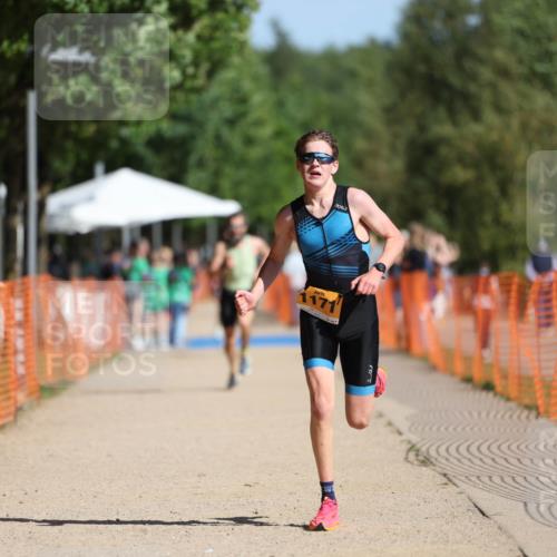 07.09.2025 - 19. Norderstedt Triathlon Michael Strokosch http://msf.ph/oto/8764255 07.09.2025 11:31:13 Laufen 196, 1171 meine-sportfotos.de