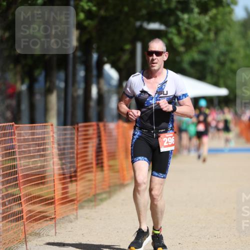 07.09.2025 - 19. Norderstedt Triathlon Michael Strokosch http://msf.ph/oto/8764267 07.09.2025 12:12:08 Laufen 296 meine-sportfotos.de