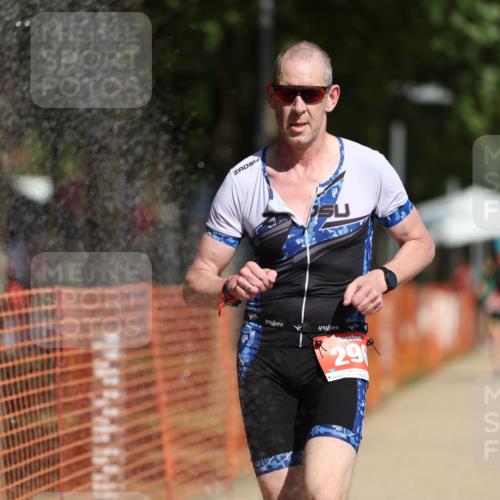 07.09.2025 - 19. Norderstedt Triathlon Michael Strokosch http://msf.ph/oto/8764276 07.09.2025 12:12:09 Laufen 296 meine-sportfotos.de