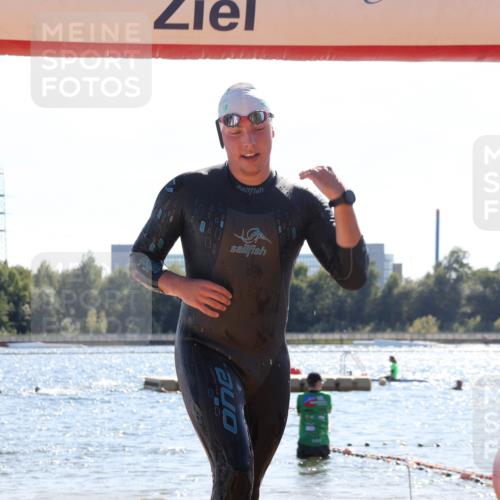 07.09.2025 - 19. Norderstedt Triathlon Luisa Fischer http://msf.ph/oto/8764282 07.09.2025 15:02:29 Schwimmen 401, 882, 1545 meine-sportfotos.de